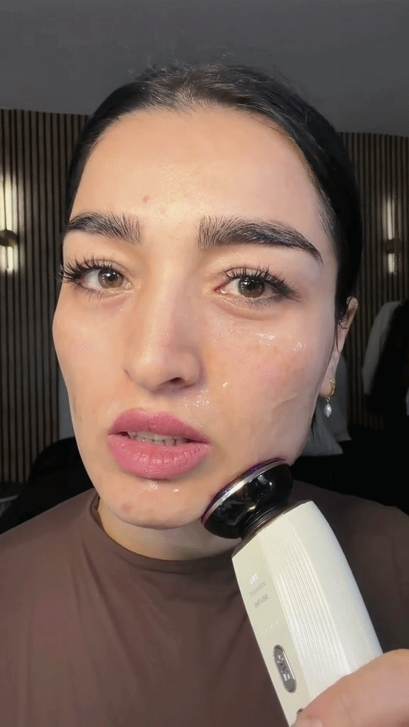 GIF 1